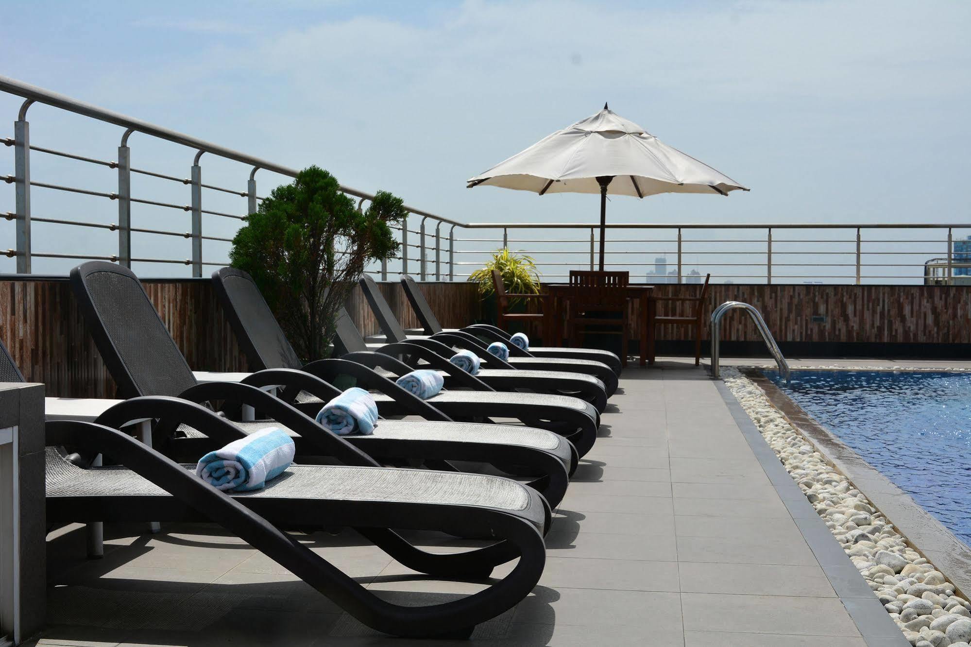 Pearl Grand Hotel Colombo Eksteriør billede